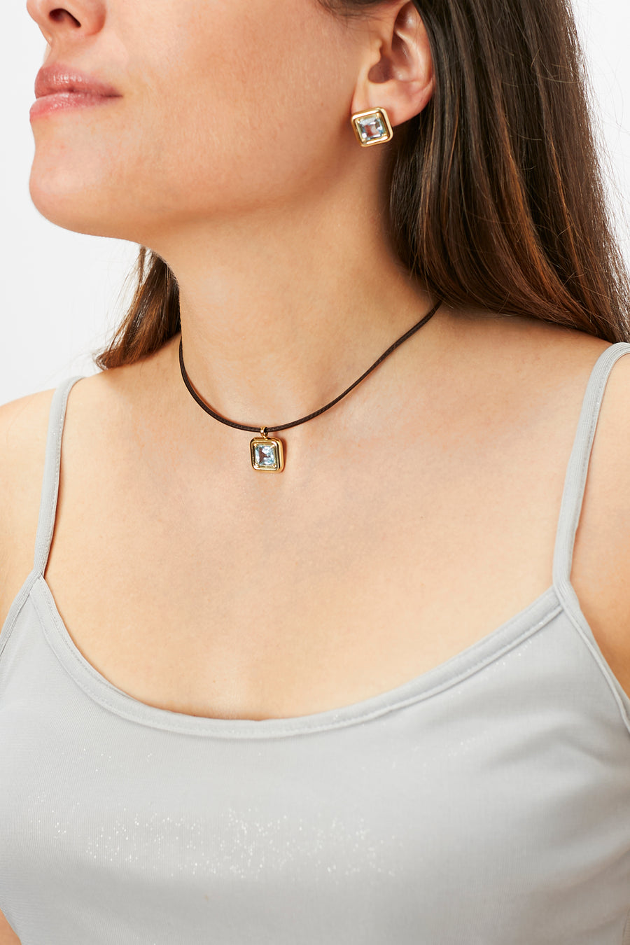 CHOKER WITH TOPAZ PENDANT