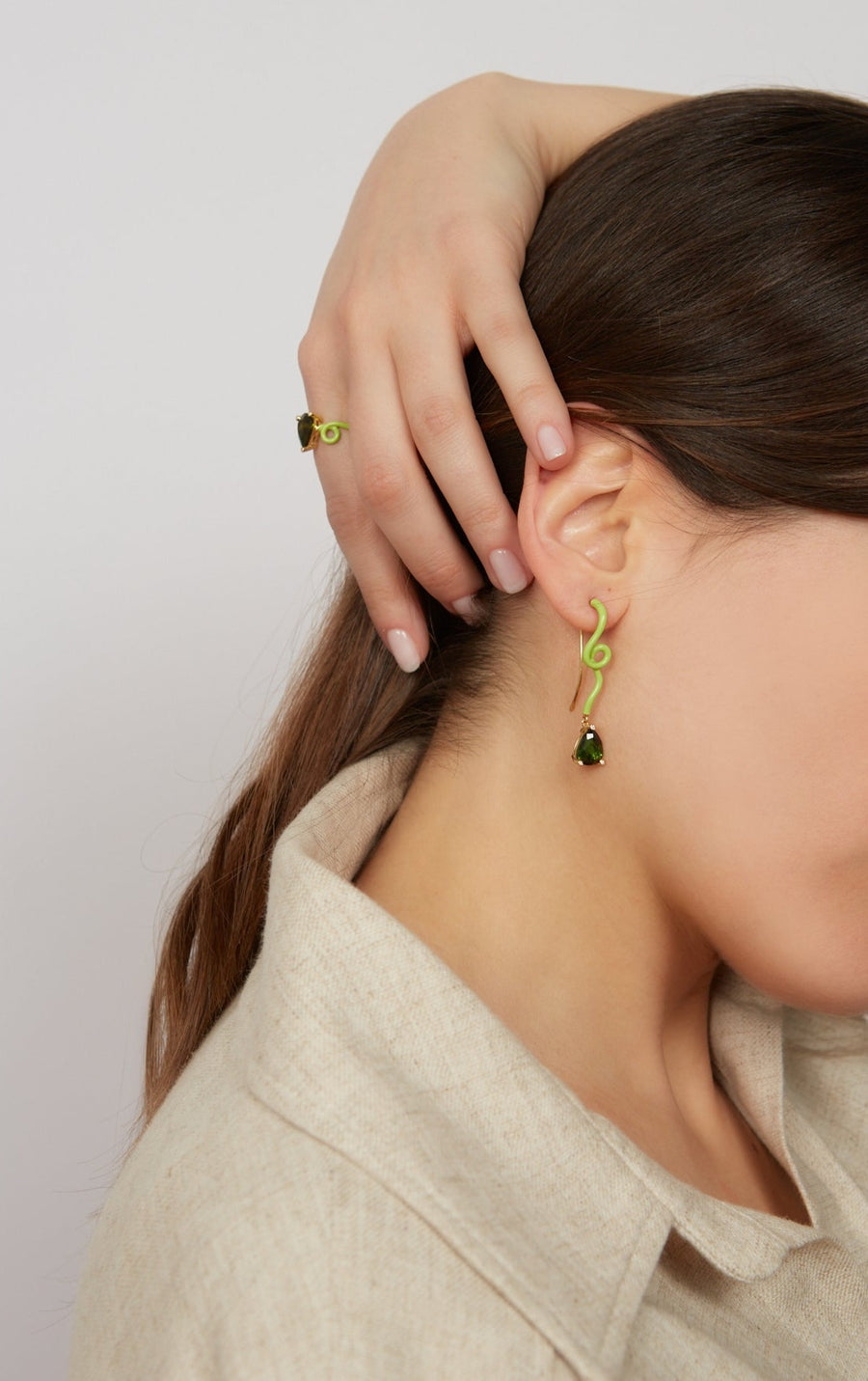 GERI EARRINGS IN LIME GREEN WITH TOURMALINE
