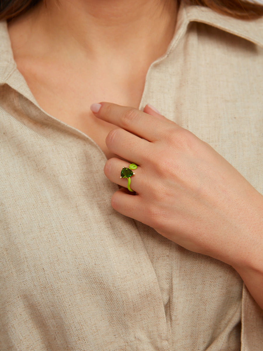 KIM RING IN LIME GREEN WITH TOURMALINE