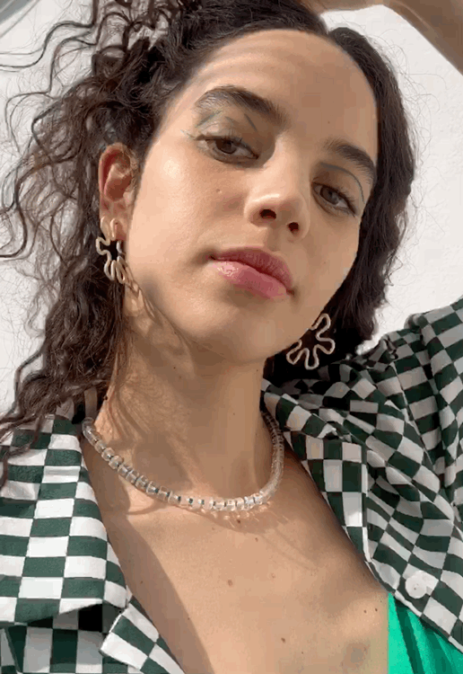 ベアボンジャスカ Margherita Earrings ホワイト MARGHERITA EARRINGS ~ IN PANNA – Bea Bongiasca